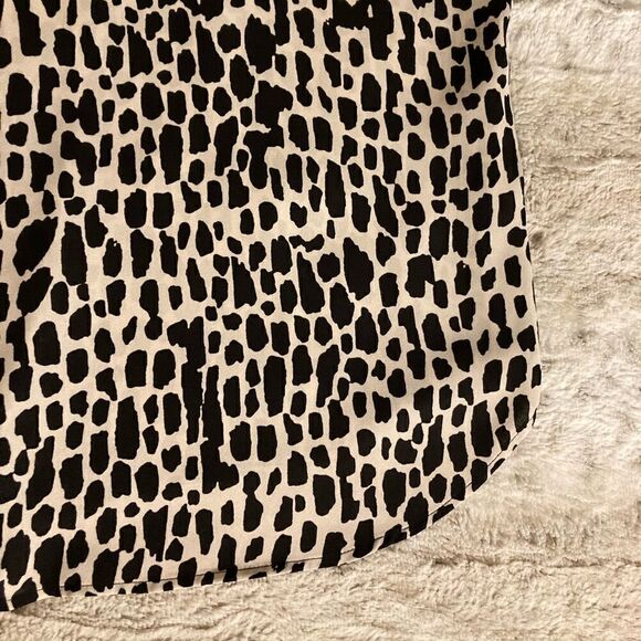 : : CYNTHIA STEEFE Cheetah Print Sleeveless Blouse : : - Picture 2 of 12